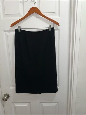 Kasper Black Pencil Skirt - Sleek Professional Style
